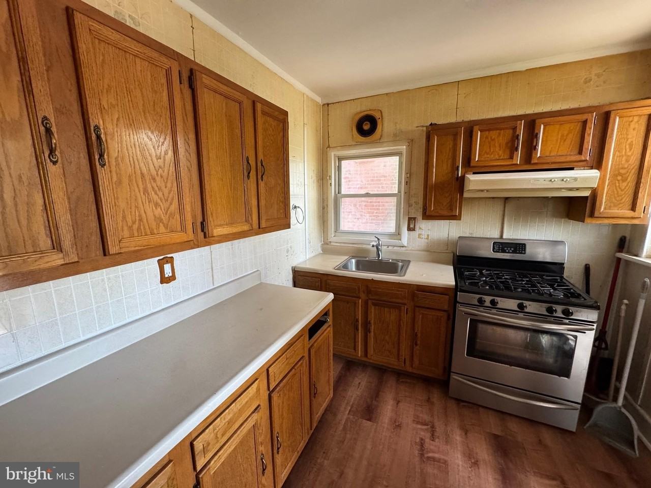 69 S 7th St - Photo 2 of 17