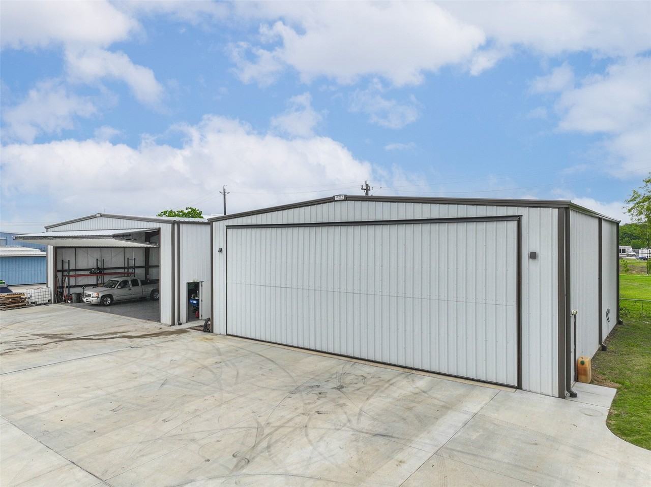 1835 County Road 130 - Photo 3 of 11