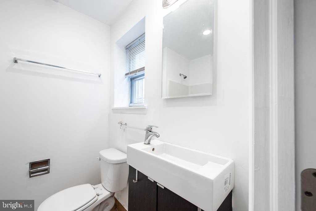 545 Christian St #2 - Photo 7 of 30