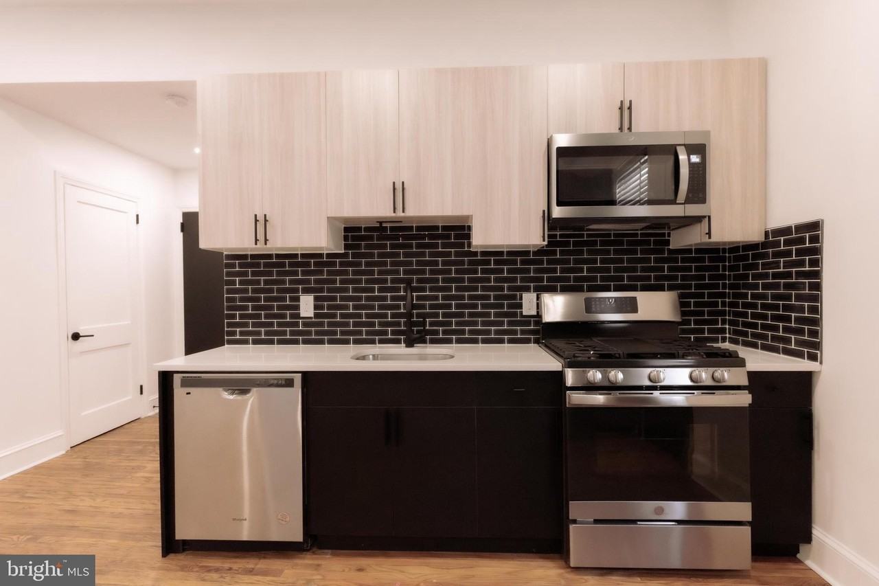 1008 N 5th St #D - Photo 6 of 14