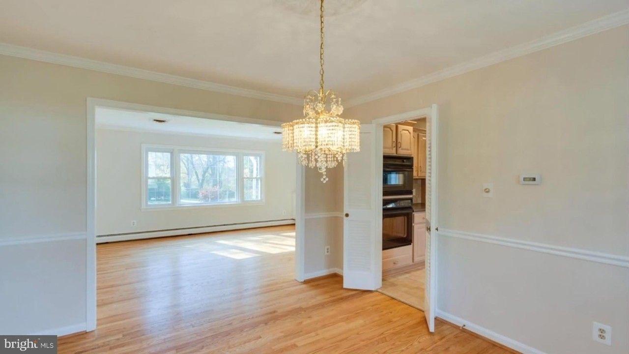 8002 Birnam Wood Dr - Photo 4 of 9