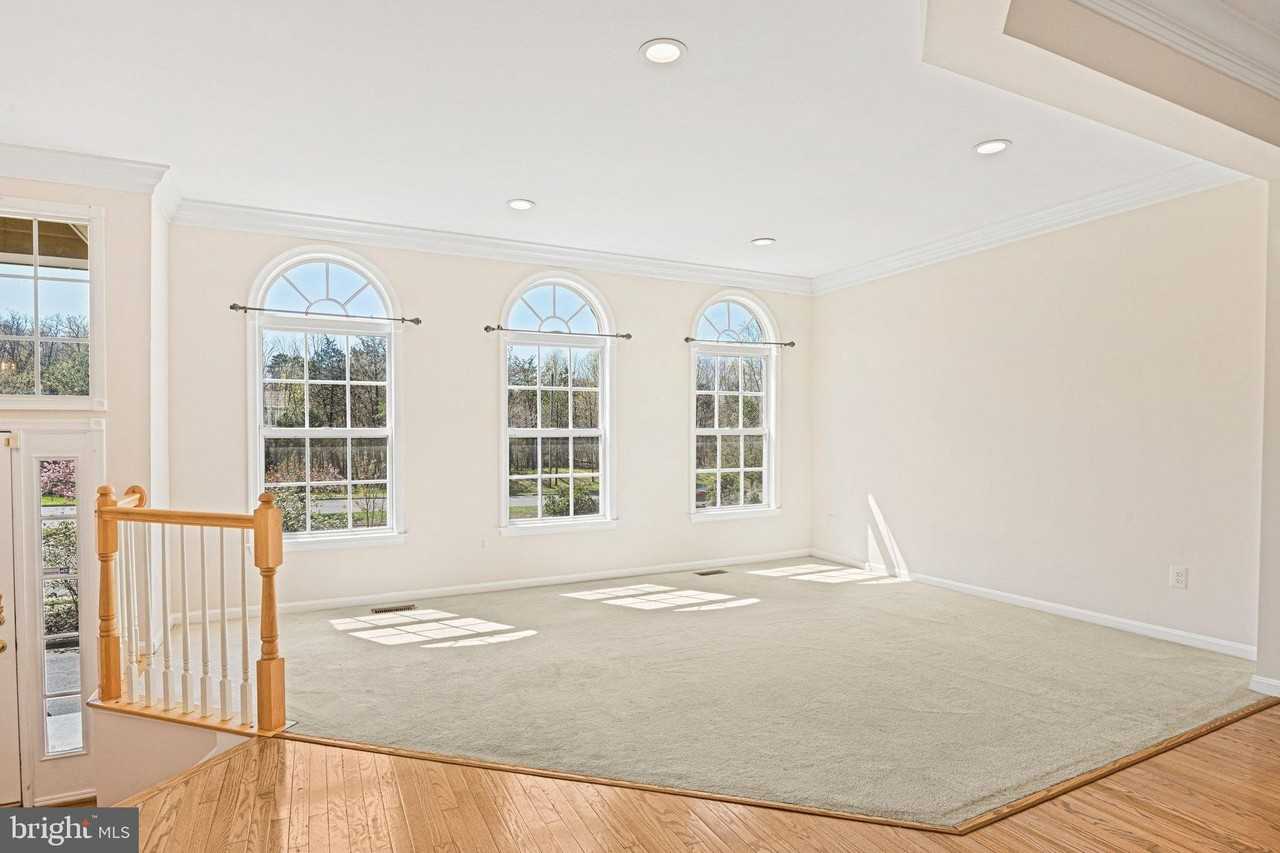 2658 Logan Wood Dr - Photo 4 of 43