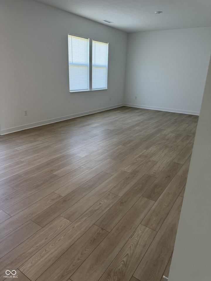 11912 Moorfield Ln - Photo 7 of 25