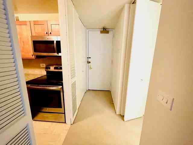 2650 N Lakeview Ave - Photo 7 of 12