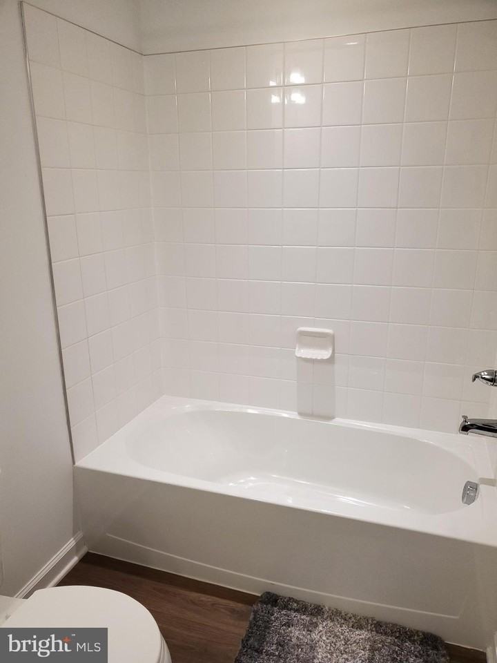 26 Colchester Ct - Photo 6 of 23