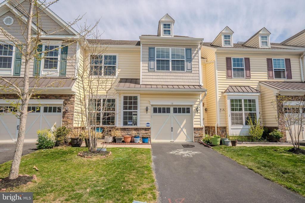 18 Mclean Ter - Photo 2 of 31