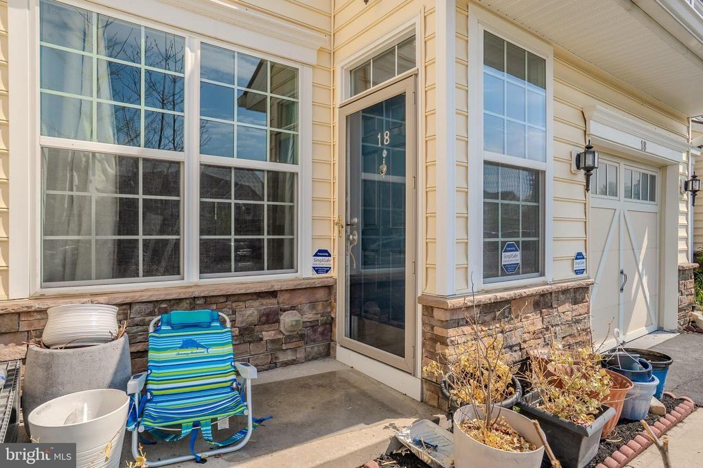 18 Mclean Ter - Photo 3 of 31