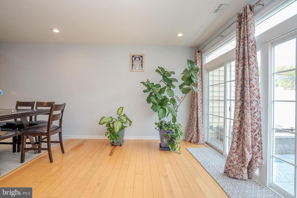 18 Mclean Ter - Photo 6 of 31