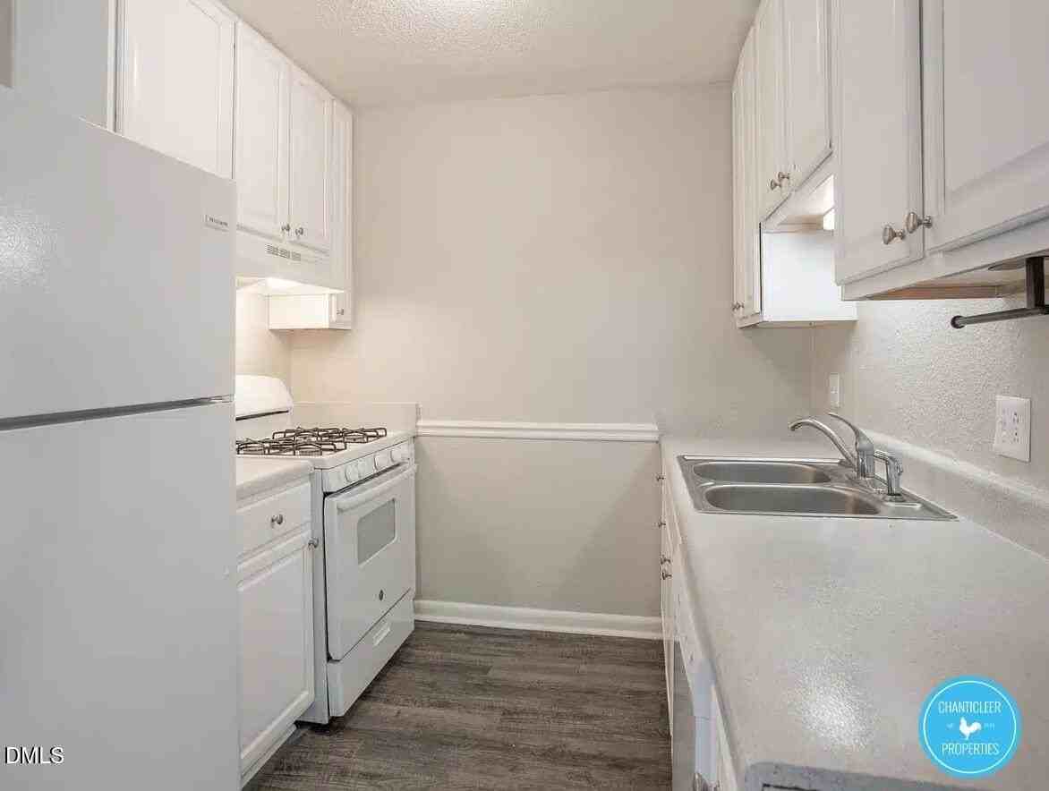 122 Rectory St #72 - Photo 4 of 24