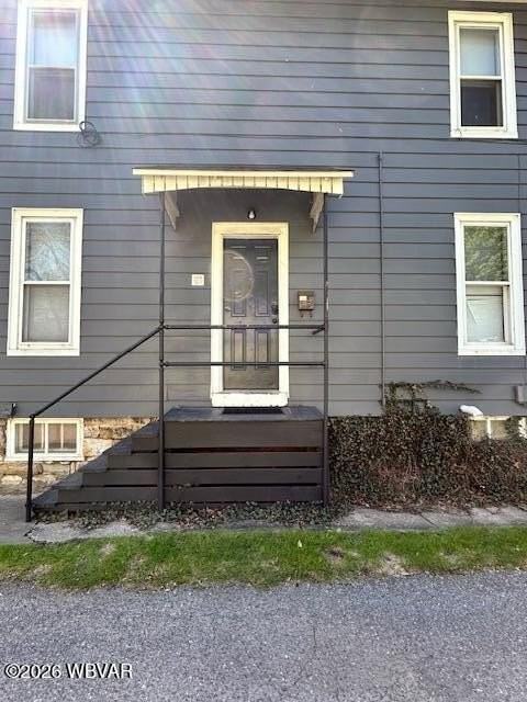 675 6th Ave - Photo 2 of 14