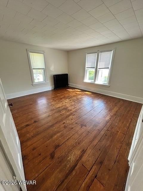 675 6th Ave - Photo 4 of 14