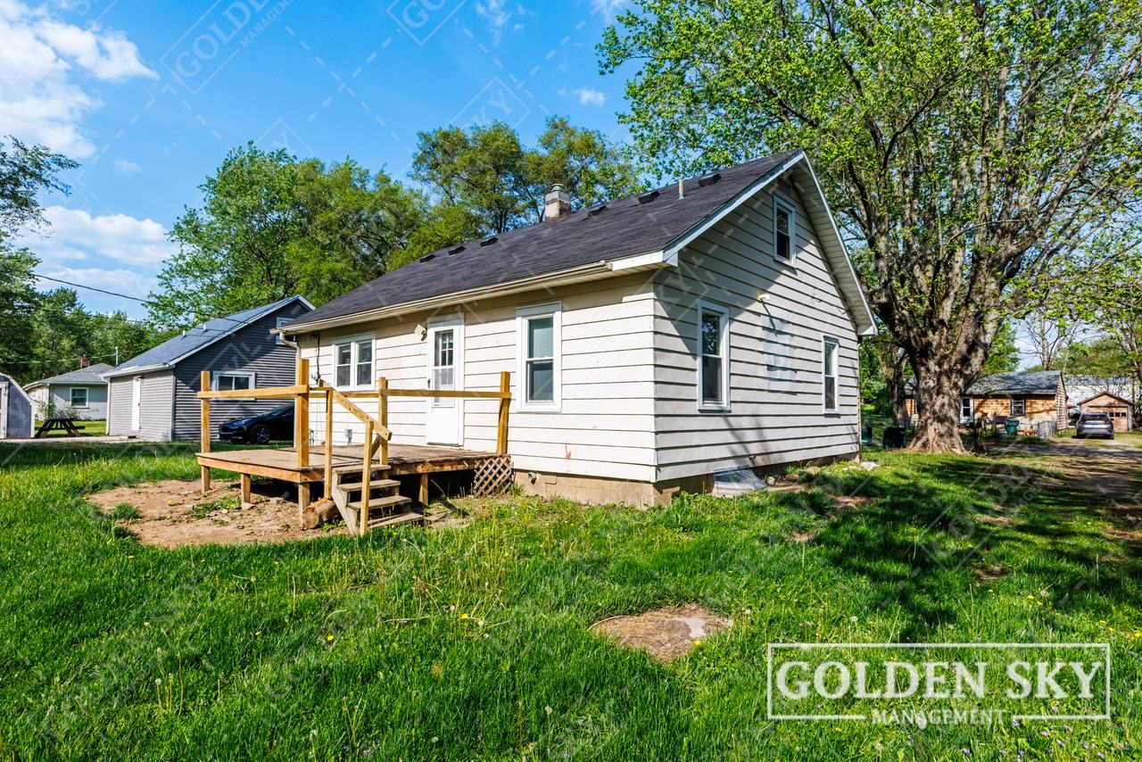 609 N Waldemere Ave #1 - Photo 2 of 10