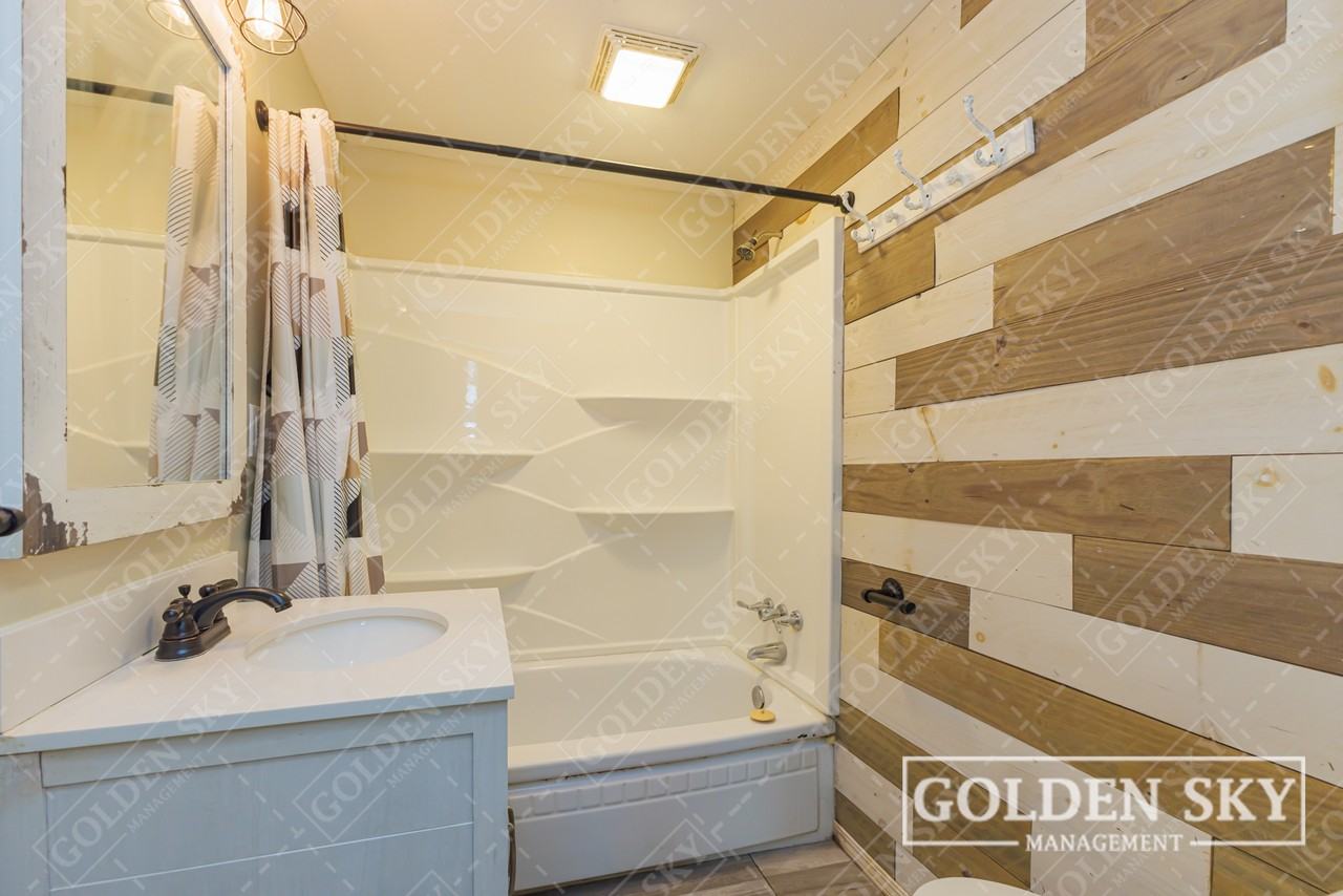 609 N Waldemere Ave #1 - Photo 6 of 10