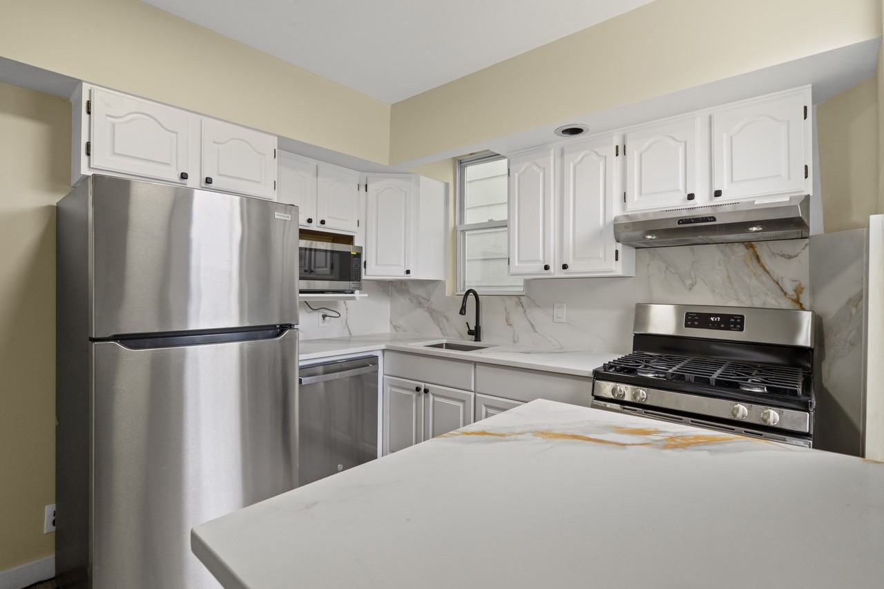 292 Claremont Ave #1