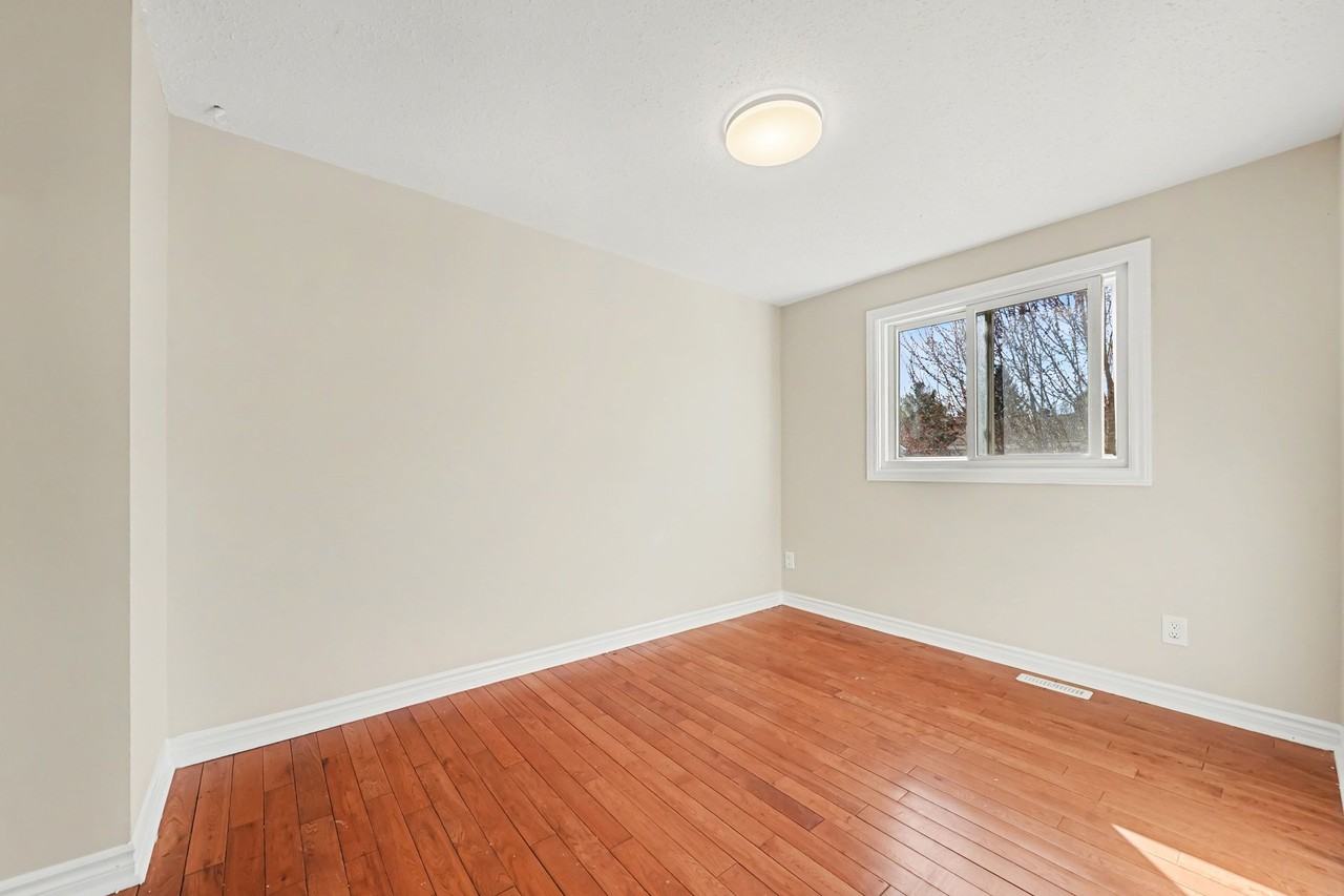 2001 Kelden Cres #1 - Photo 2 of 15