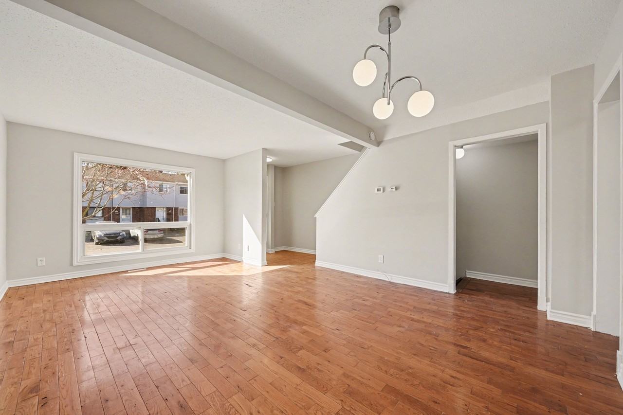 2001 Kelden Cres #1 - Photo 7 of 15