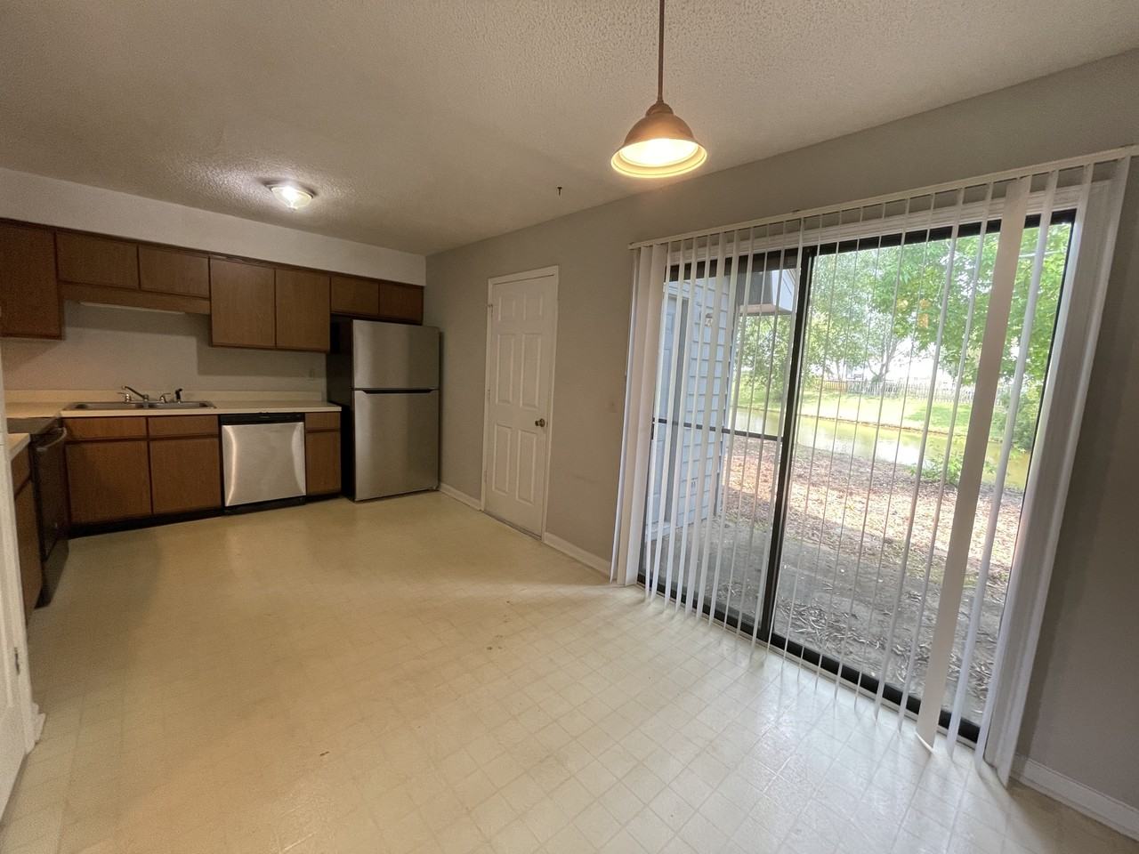 2430 Woodstock Ave #1 - Photo 3 of 10