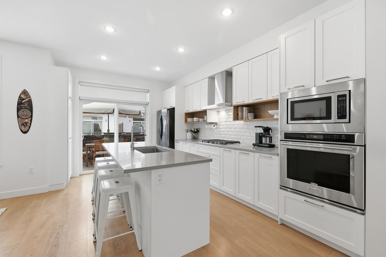 288 171 Street - Photo 6 of 23