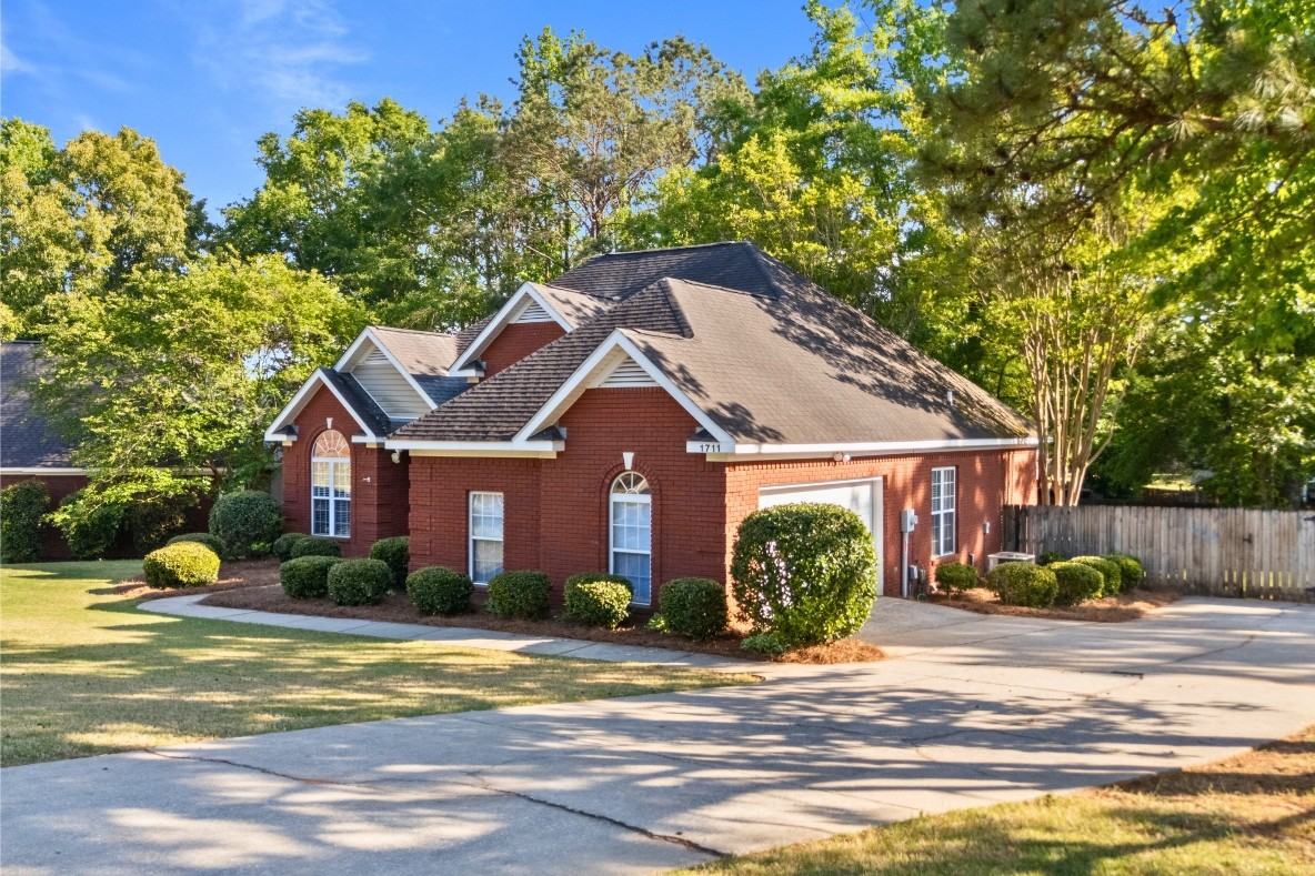 1711 Piedmont Dr #1 - Photo 2 of 17