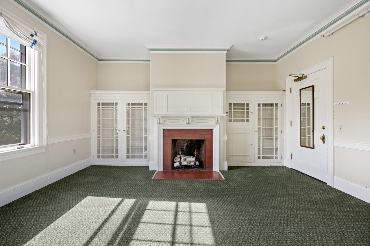 7 Oak St #205 - Photo 2 of 13