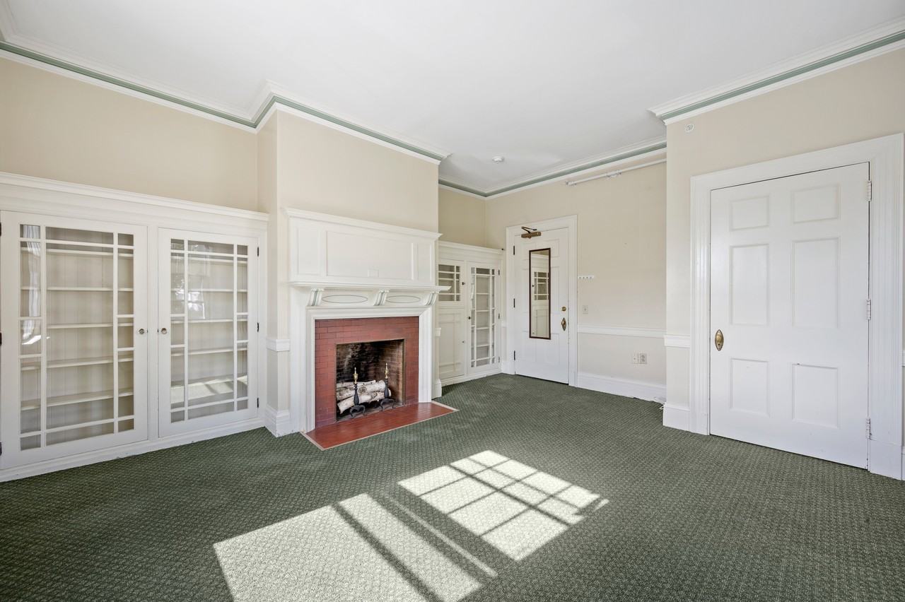 7 Oak St #205 - Photo 3 of 13