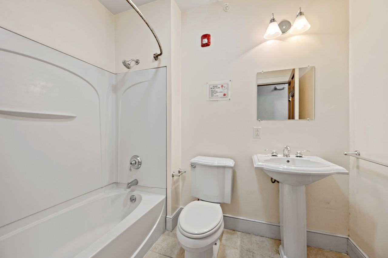 7 Oak St #205 - Photo 4 of 13