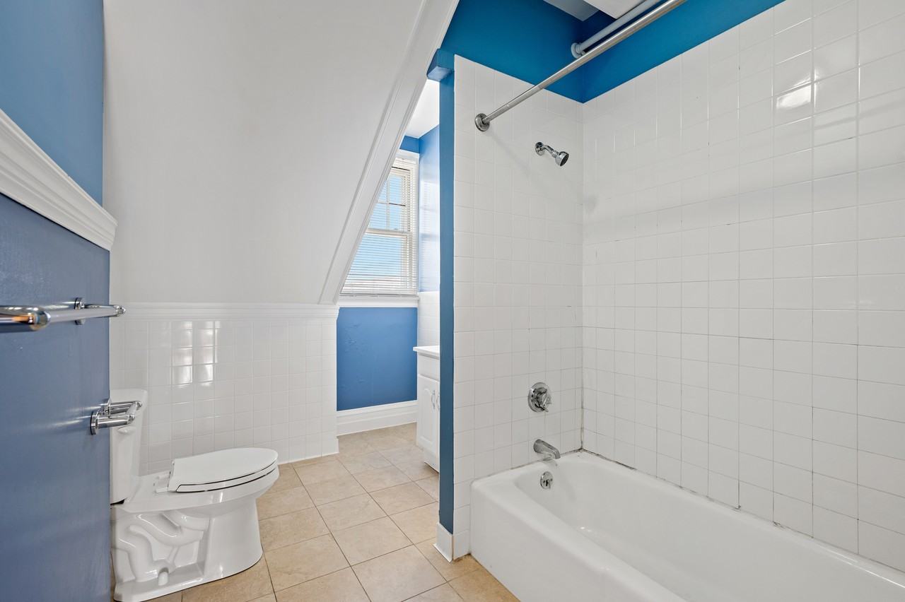 7 Oak St #301 - Photo 3 of 11