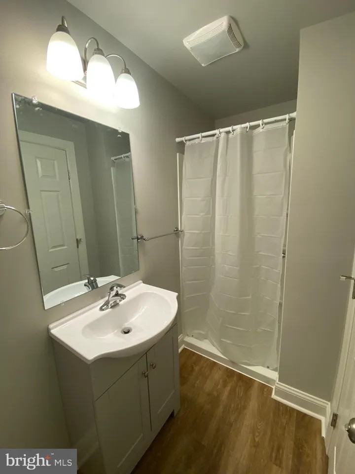 930 N Shippen St #2 - Photo 7 of 11