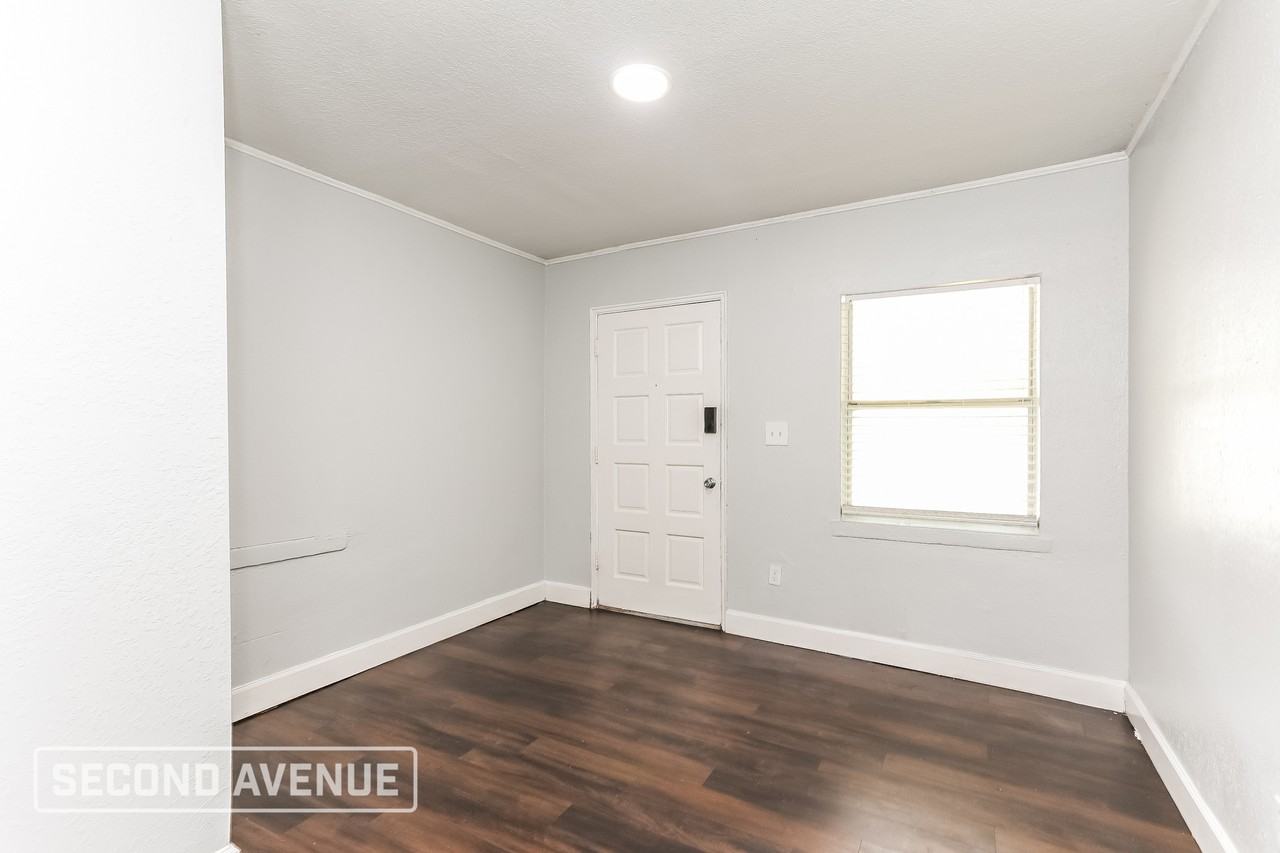 5568 Verbena Rd - Photo 3 of 16