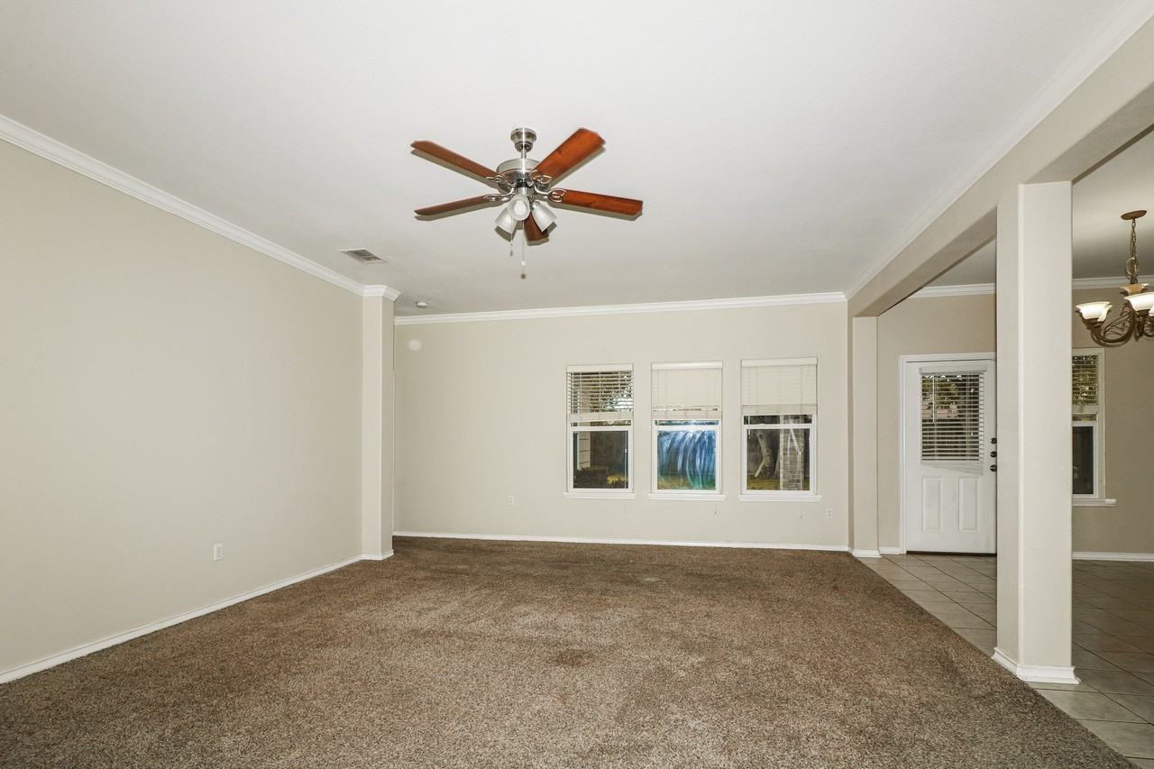 5829 Corsica Rd - Photo 4 of 28