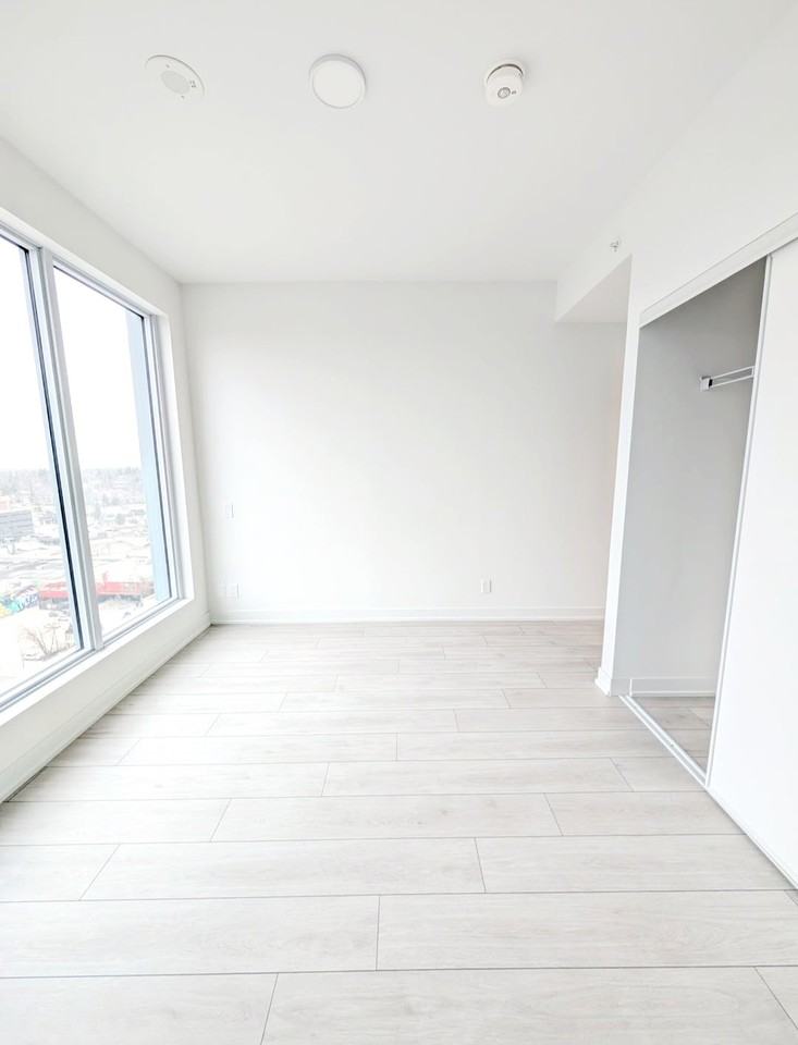 20 Lagerfeld Drive - Photo 7 of 9