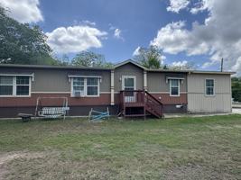 featured image of 413 Schleicher St #1