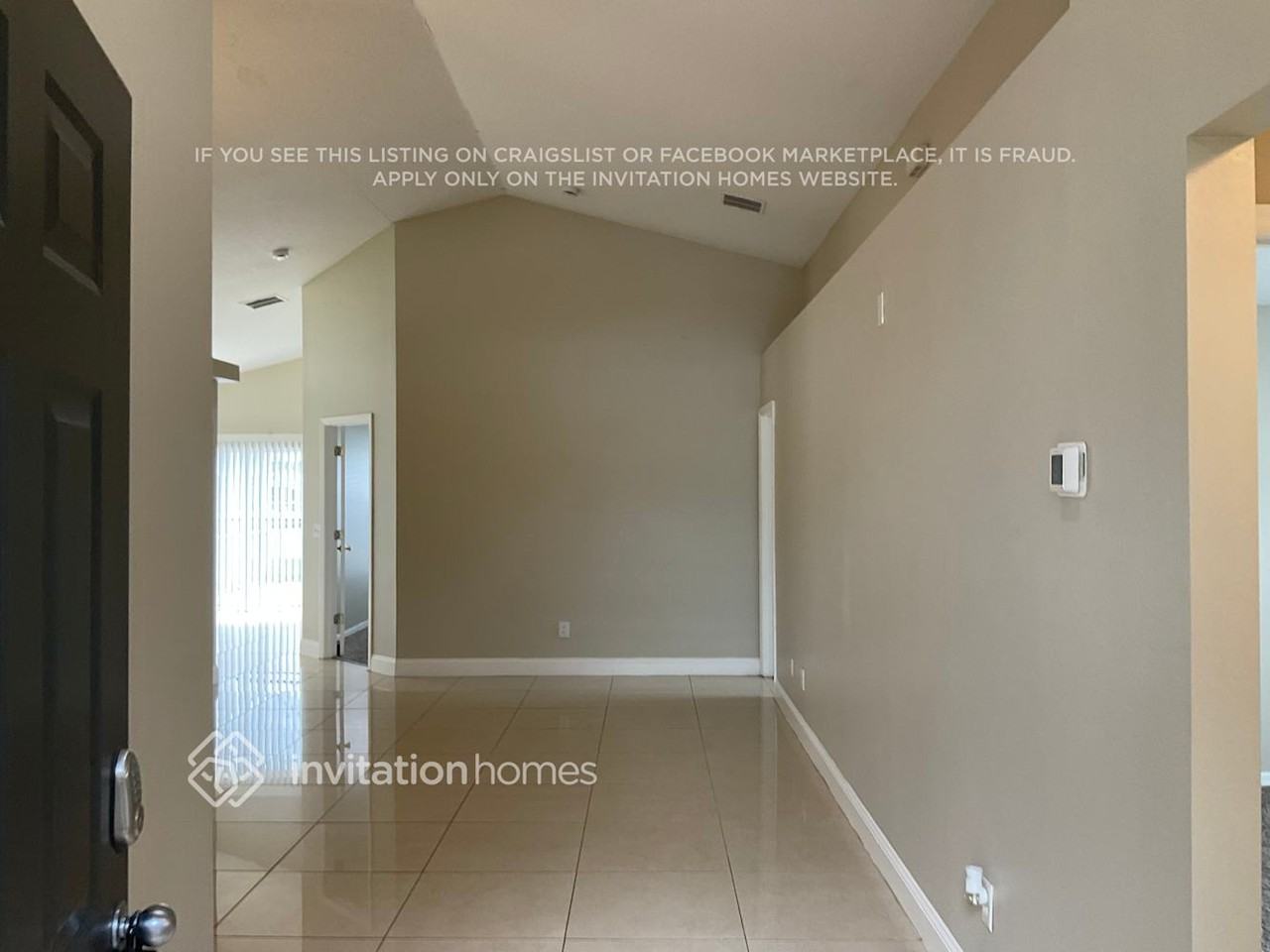 2720 Prestwick Ln - Photo 2 of 13