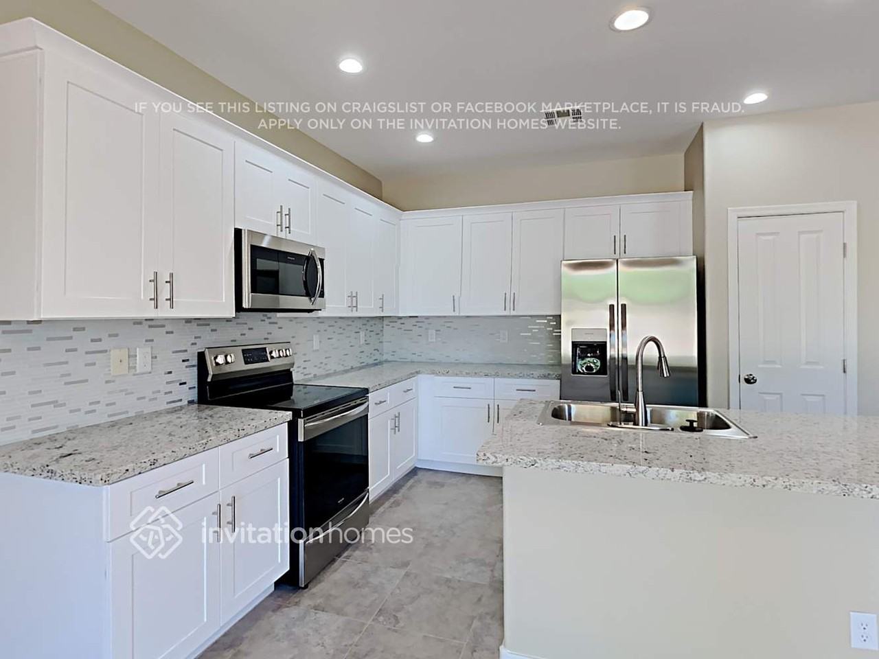 14524 W Poinsettia Dr - Photo 5 of 16