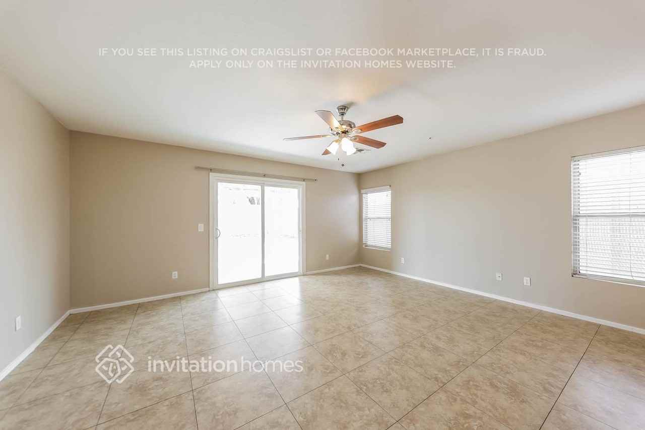 12563 W Charter Oak Rd - Photo 3 of 17