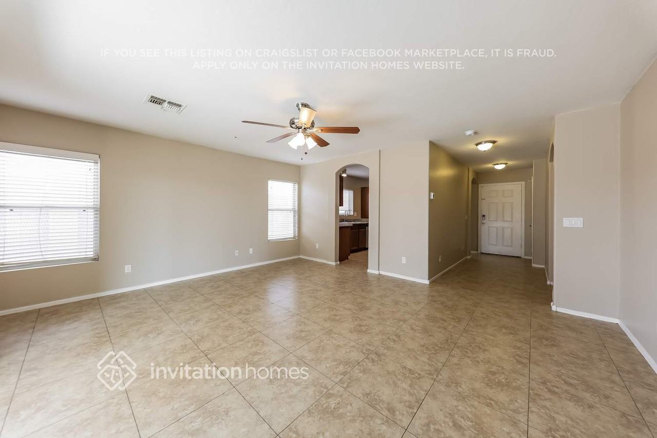 12563 W Charter Oak Rd - Photo 4 of 17