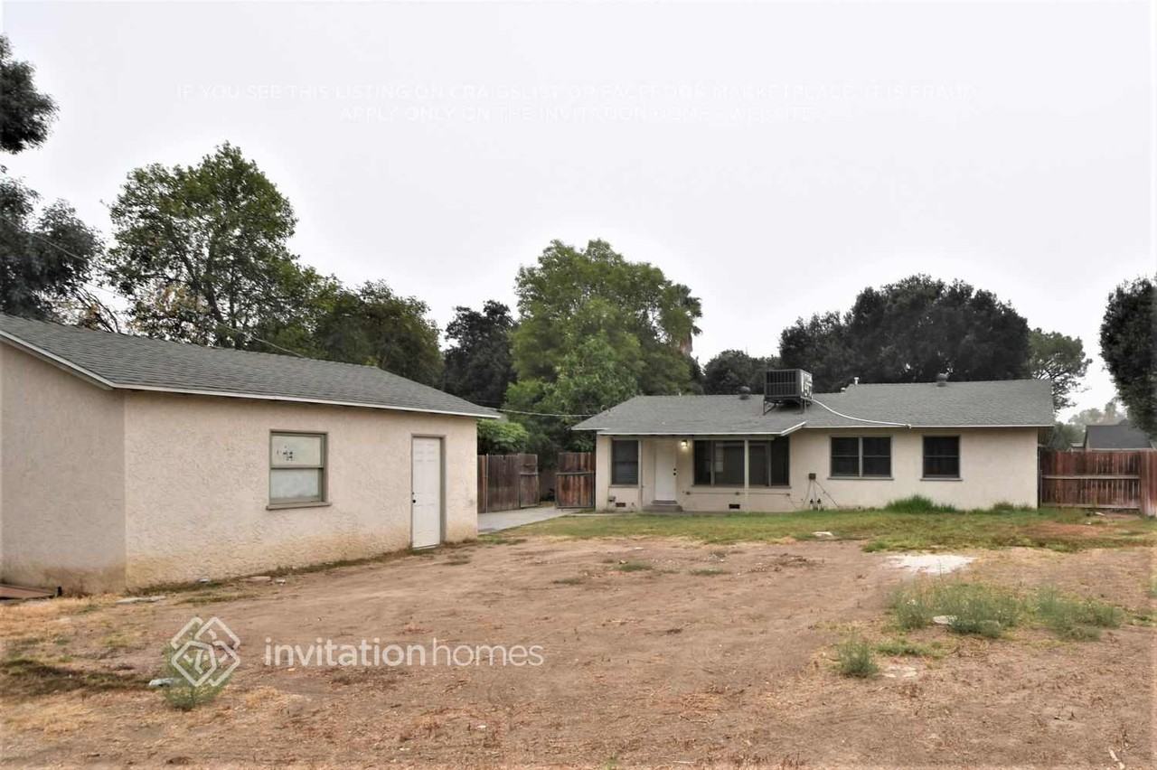 6910 Malibu Dr - Photo 2 of 3