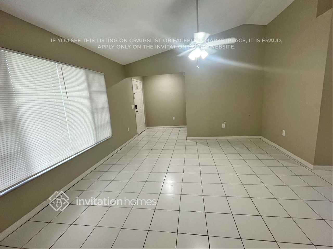 385 Atwater St - Photo 2 of 21