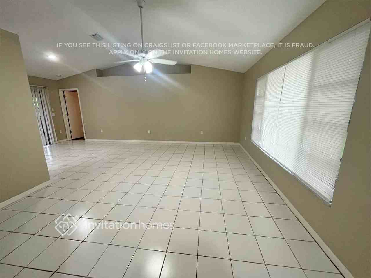 385 Atwater St - Photo 3 of 21