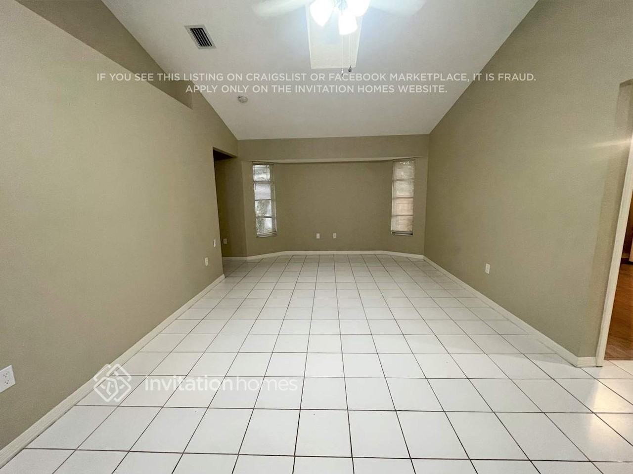 385 Atwater St - Photo 4 of 21