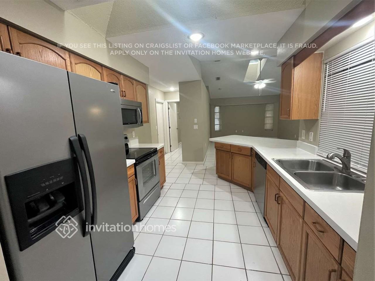 385 Atwater St - Photo 6 of 21