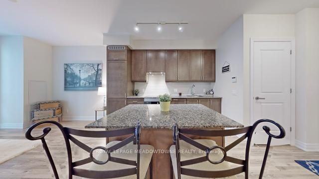 9085 Jane Street - Photo 4 of 18