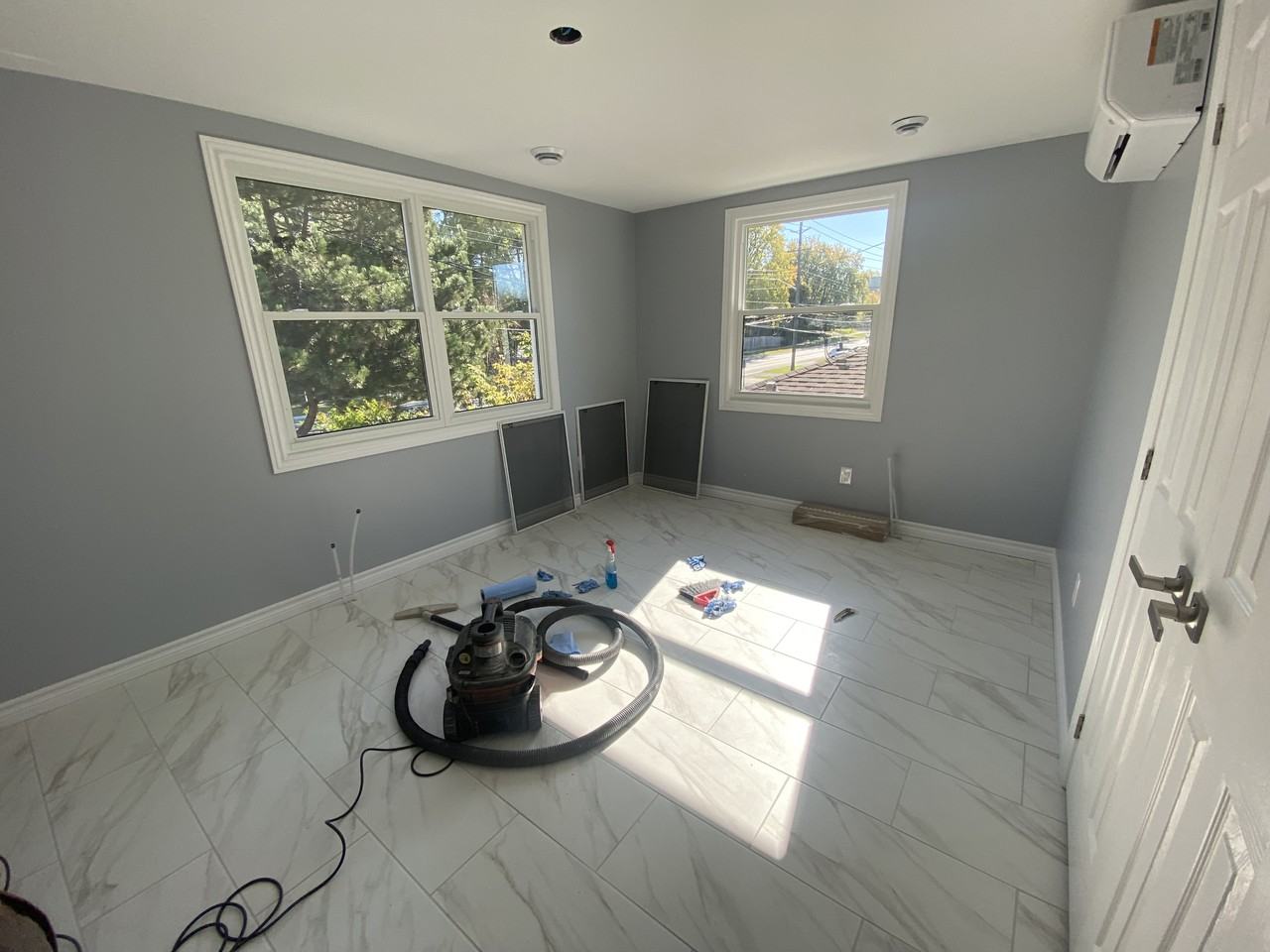 928 Portsmouth Avenue - Photo 6 of 12