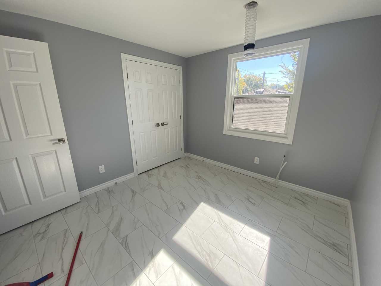 928 Portsmouth Ave - Photo 5 of 8