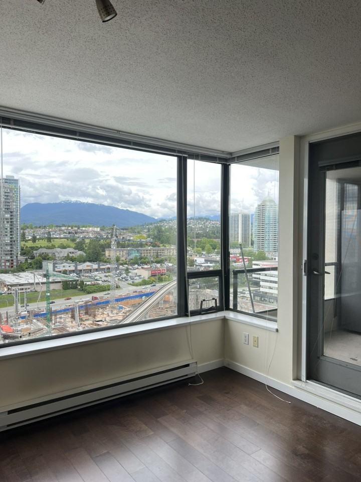 4118 Dawson St - Photo 4 of 11