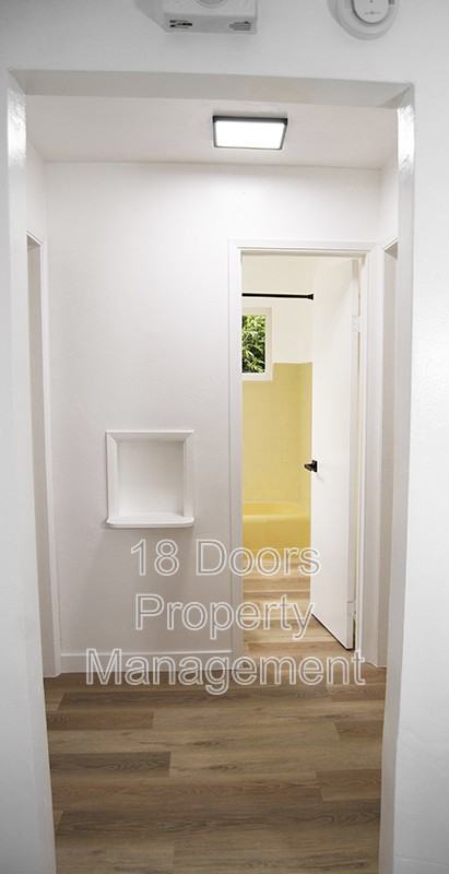 4349 1/2 College Ave - Photo 3 of 11