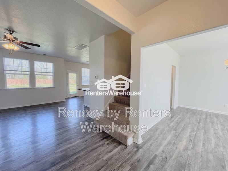 4644 Indiana Ave - Photo 5 of 40