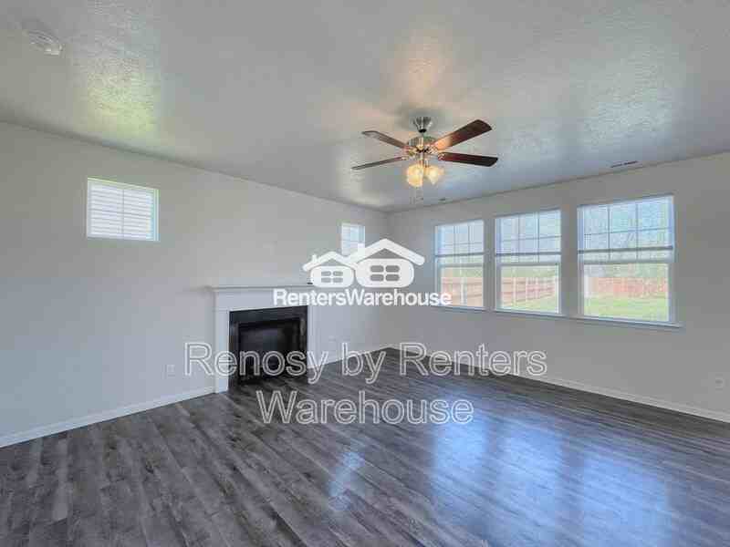 4644 Indiana Ave - Photo 6 of 40