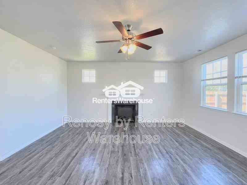 4644 Indiana Ave - Photo 7 of 40