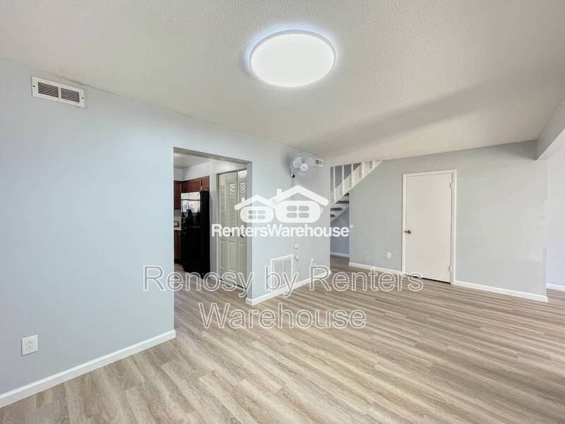 5031 Clairmont Ct - Photo 4 of 32